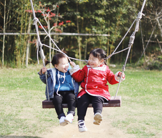 kidsonswing